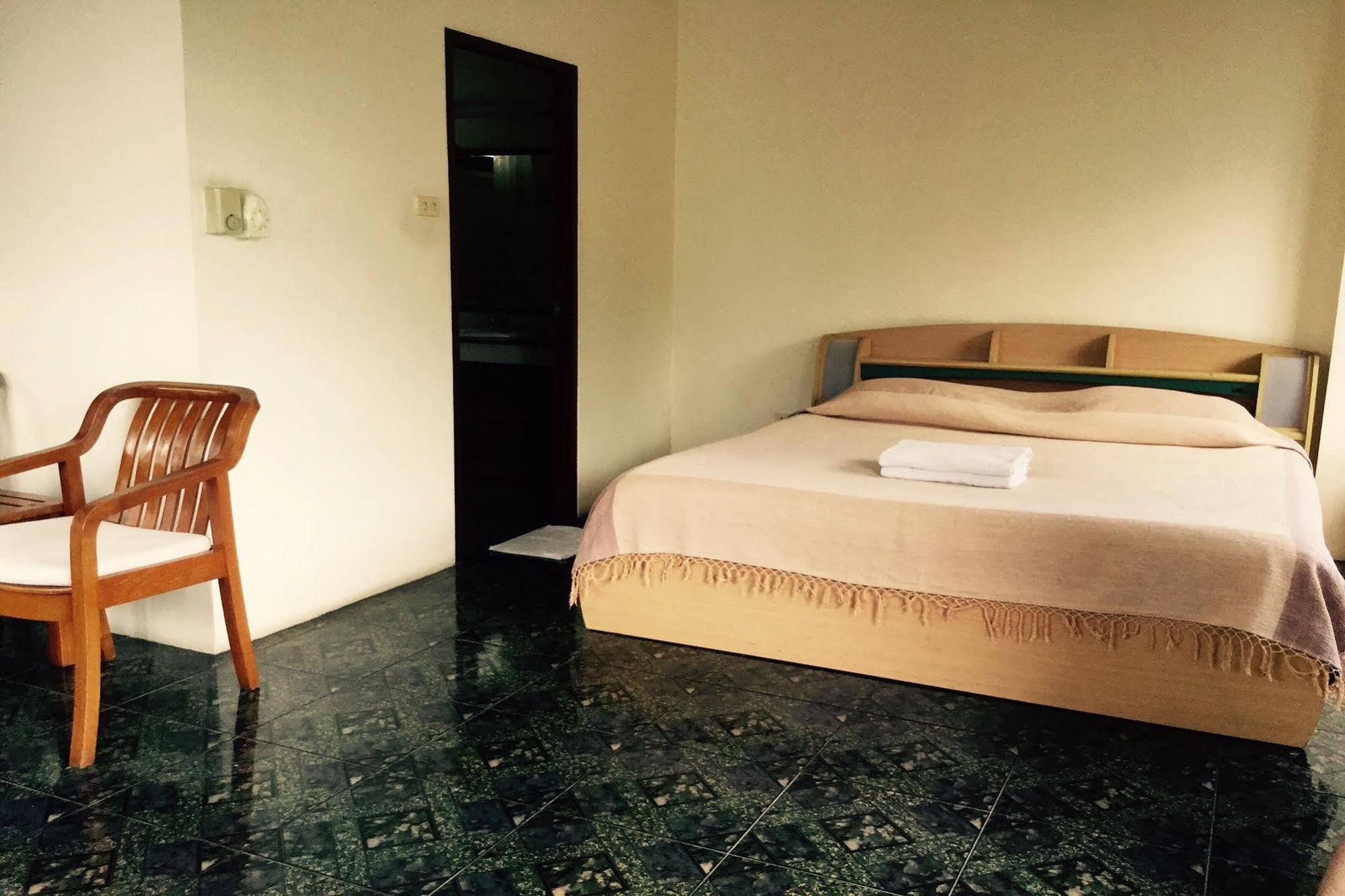 Hotel Shagwell Mansions Pattaya Exterior foto